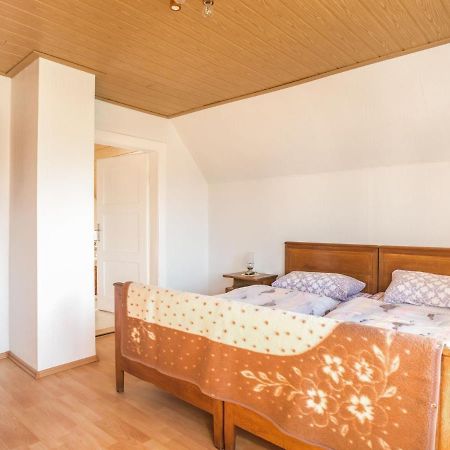 Alluring Holiday Home In Meisdorf With Garden Bagian luar foto