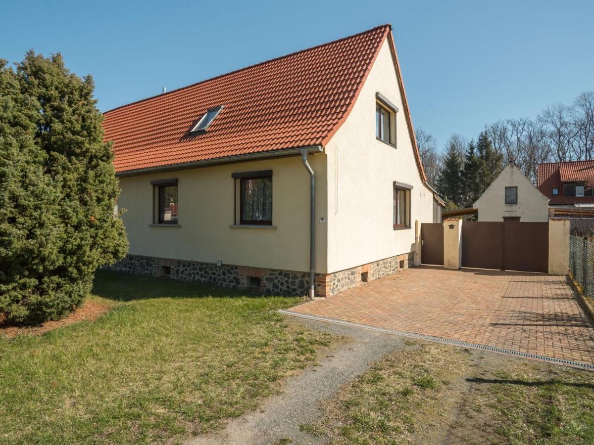 Alluring Holiday Home In Meisdorf With Garden Bagian luar foto